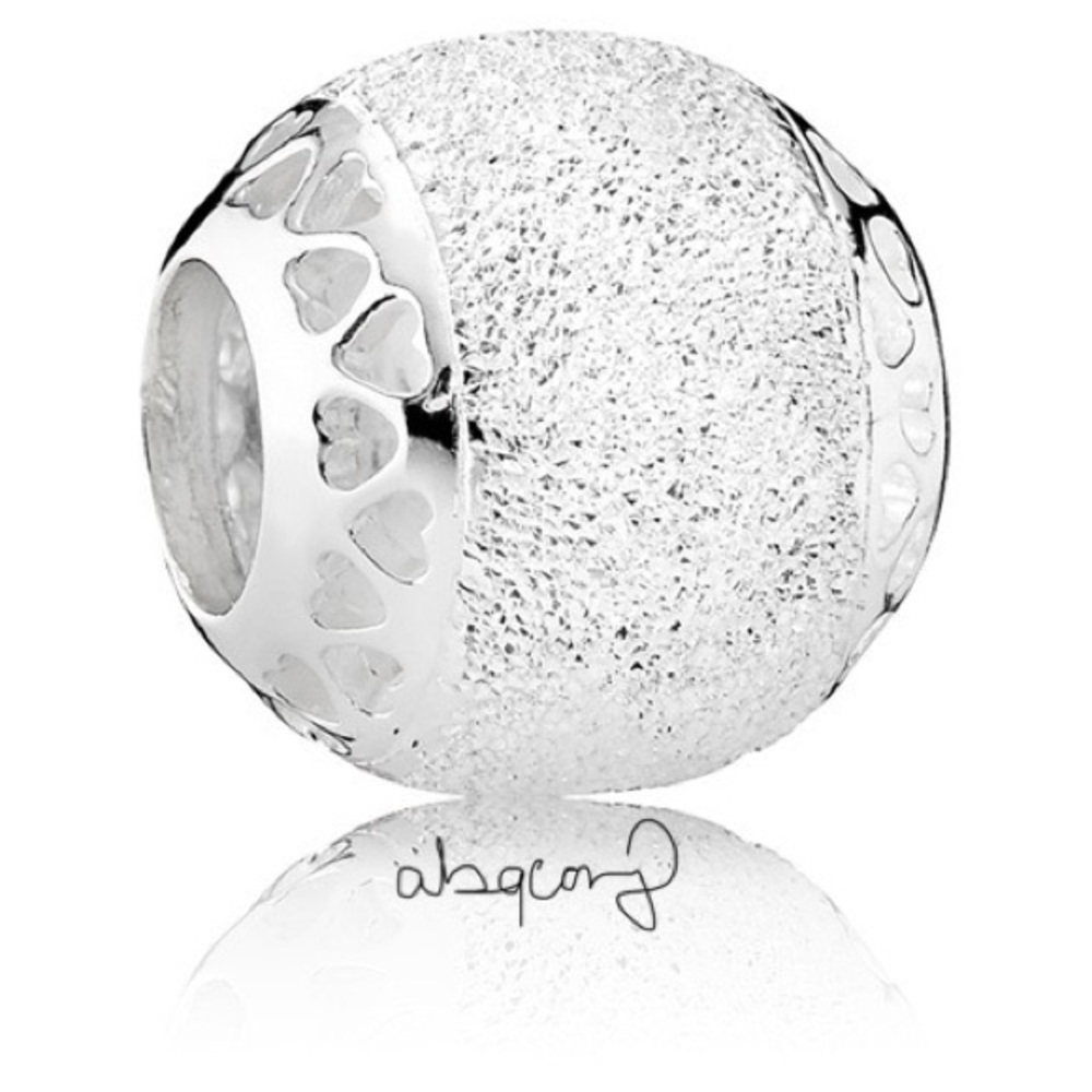 EUC Pandora Retired 792097 Sterling Silver Glittering Hearts of Pandora Charm